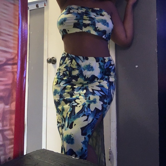 Floral Bandeau Maxi Skirt Two Piece - Picture 5 of 10